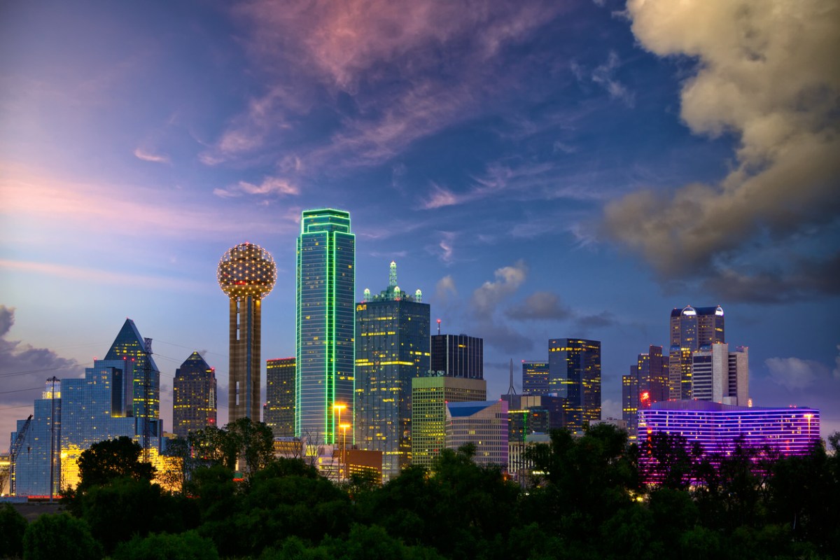 Dallas nighttime skyline